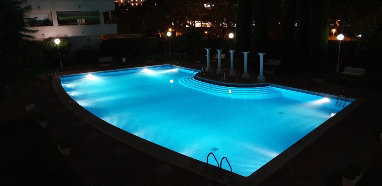 Apartment Center Salou Near Port Aventura Kültér fotó