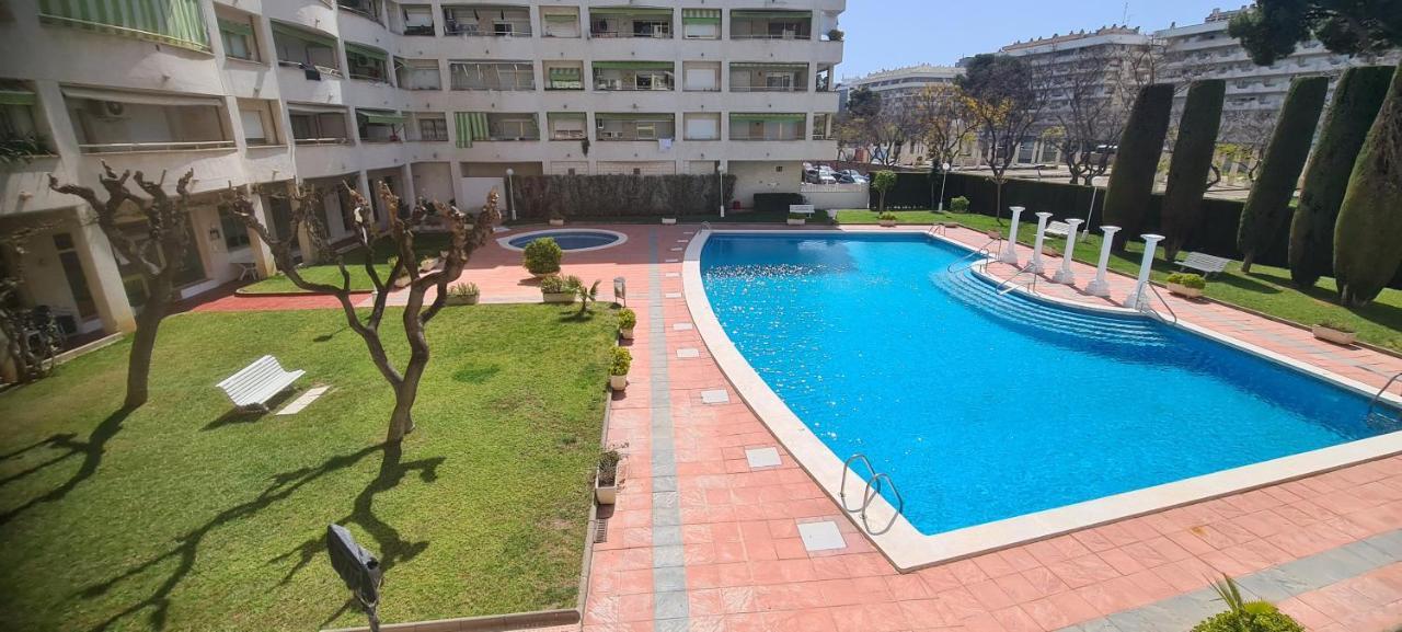 Apartment Center Salou Near Port Aventura Kültér fotó