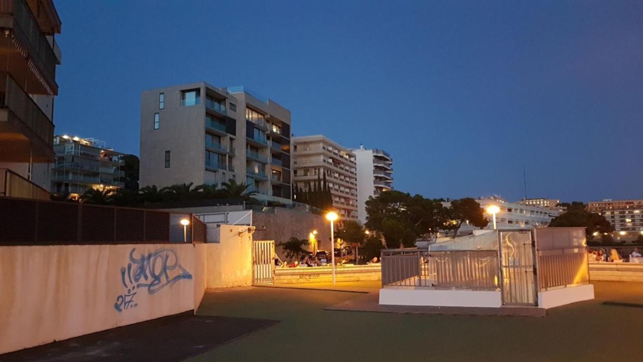 Apartment Center Salou Near Port Aventura Kültér fotó