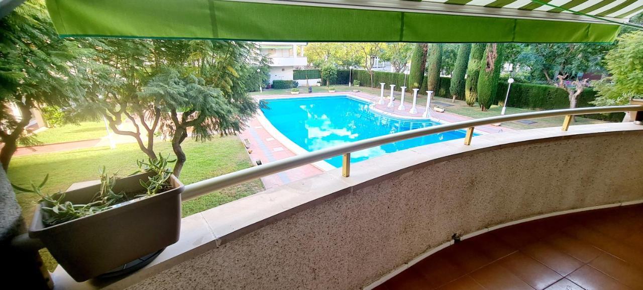 Apartment Center Salou Near Port Aventura Kültér fotó