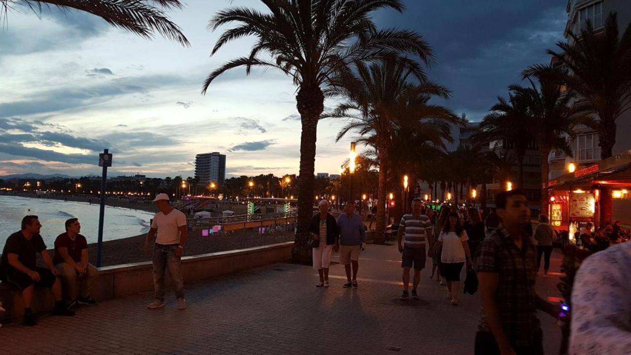 Apartment Center Salou Near Port Aventura Kültér fotó