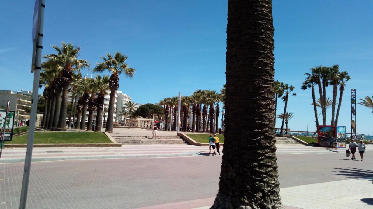 Apartment Center Salou Near Port Aventura Kültér fotó